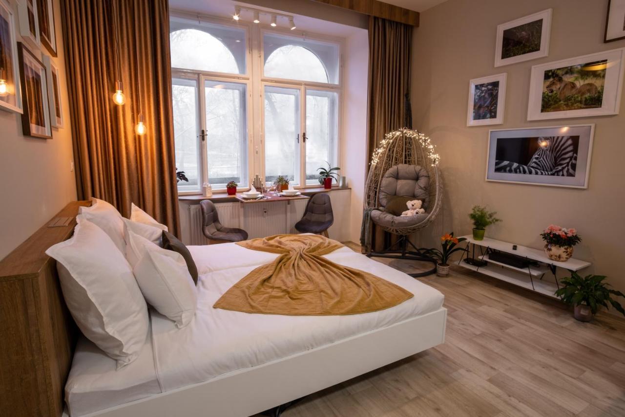 ⭑ Comfy Vip Studio In The Center With Netflix Брно Экстерьер фото